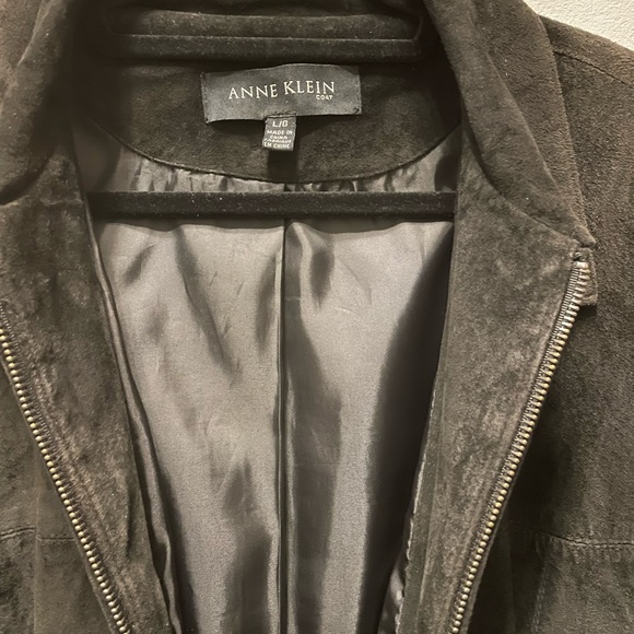 Jacket - Picture 4 of 4